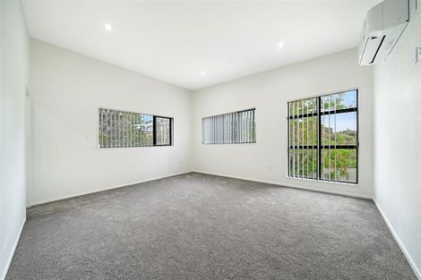 Photo of property in 16a Glen Marine Parade, Glendene, Auckland, 0602