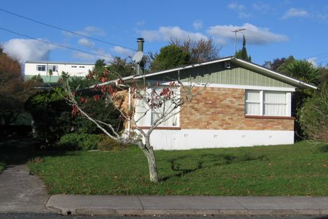 Photo of property in 33 Angelo Avenue, Howick, Auckland, 2014