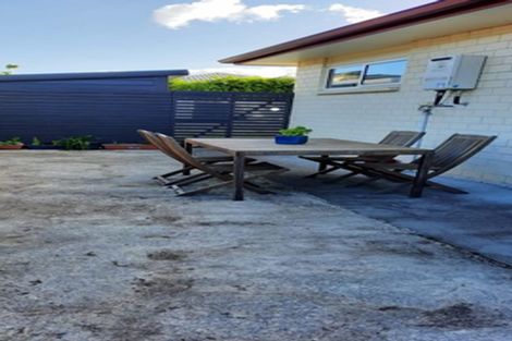 Photo of property in 16 Orchard Terrace, Riverhead, 0820