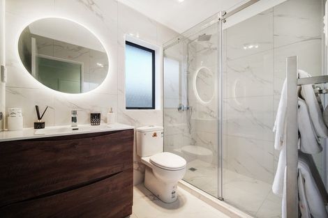 Photo of property in 323 Mahia Road, Weymouth, Auckland, 2103