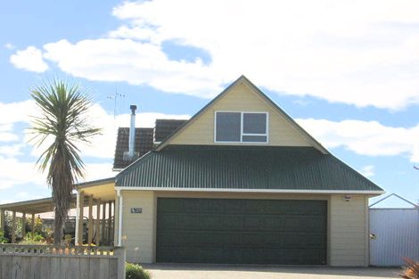 Photo of property in 37 Thomas Place, Foxton Beach, Foxton, 4815
