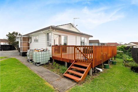 Photo of property in 2/13 Etherton Drive, Weymouth, Auckland, 2103