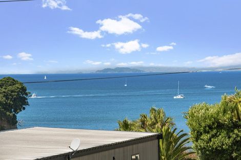 Photo of property in 1042 Whangaparaoa Road, Tindalls Beach, Whangaparaoa, 0930