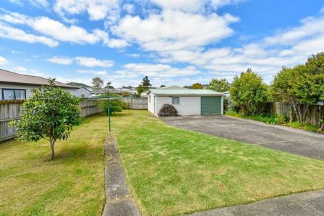 Photo of property in 2 Valentine Street, Papakura, 2110
