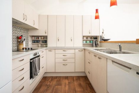 Photo of property in 10 Futuna Close, Karori, Wellington, 6012