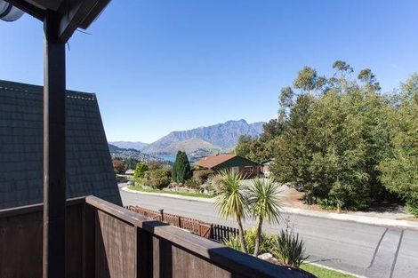 Photo of property in 27 Lochy Road, Fernhill, Queenstown, 9300