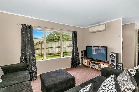Photo of property in 3 Bernina Place, Weymouth, Auckland, 2103