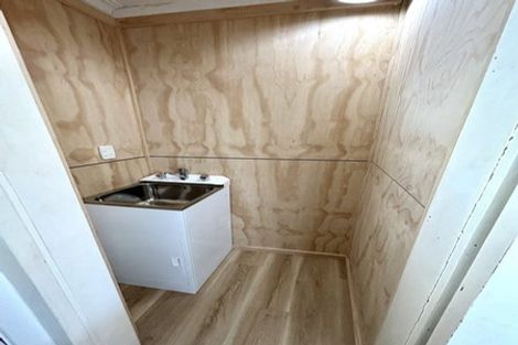 Photo of property in 1 Highfield Place, Levin, 5510