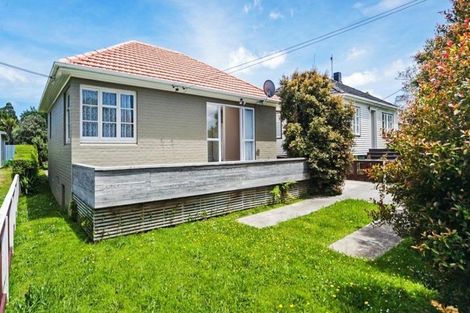 Photo of property in 8 Renton Road, Mount Albert, Auckland, 1025