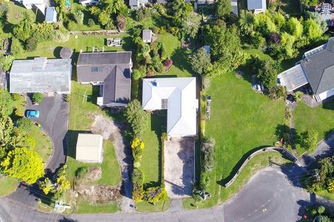 Photo of property in 5 Hugh Avenue, Hamurana, Rotorua, 3097