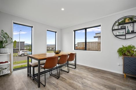 Photo of property in 12 Stingray Drive, Omokoroa, 3114