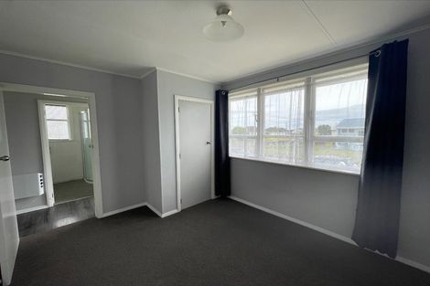 Photo of property in 2 Tiki Street, Castlecliff, Whanganui, 4501