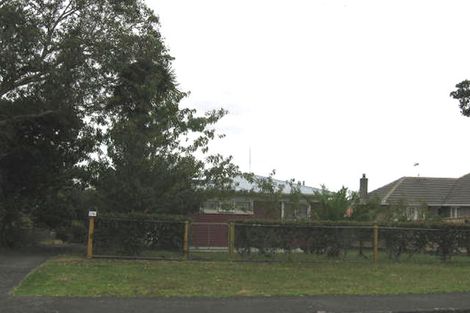 Photo of property in 1/17 Tiri Tiri Road, Birkdale, Auckland, 0626