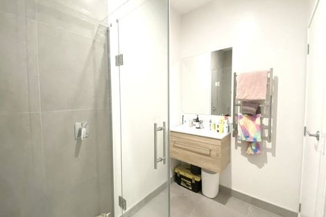 Photo of property in 15 Whakarato Way, Takanini, 2112