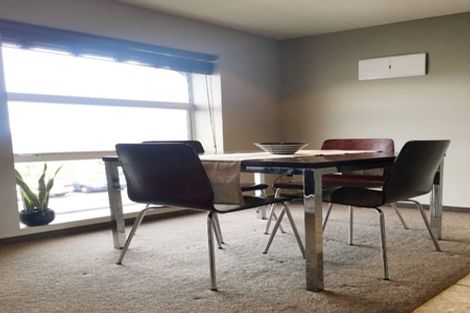 Photo of property in 1/2 Manor Place, Dunedin Central, Dunedin, 9016