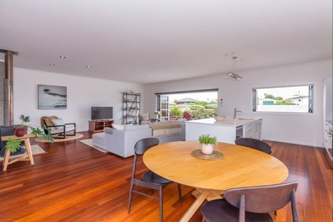 Photo of property in 42a Kent Avenue, Waitarere Beach, Levin, 5510