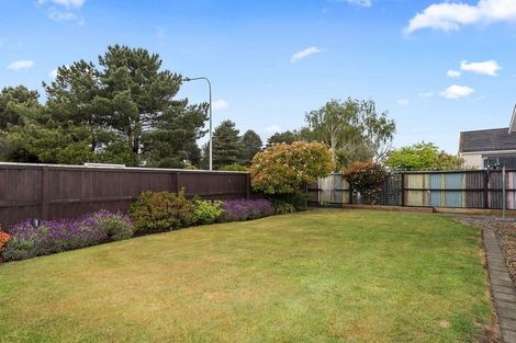 Photo of property in 1/221 Queenspark Drive, Parklands, Christchurch, 8083