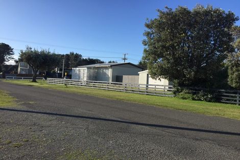Photo of property in 67 Koputara Road, Himatangi Beach, Foxton, 4891
