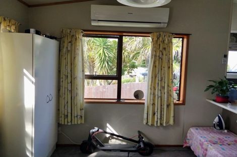 Photo of property in 1/48 Lemnos Place, Titirangi, Auckland, 0604