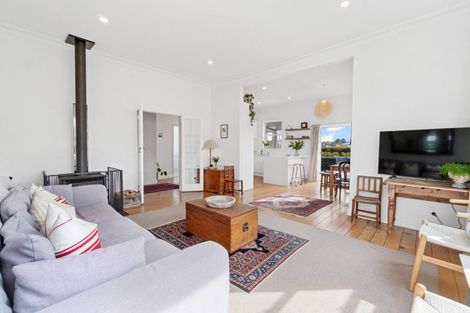 Photo of property in 236 Birkdale Road, Birkdale, Auckland, 0626