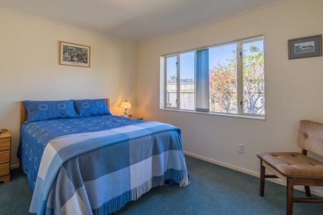 Photo of property in 35 Campion Road, Waikanae Beach, Waikanae, 5036