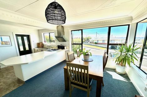 Photo of property in 225 Clyde Street, Balclutha, 9230