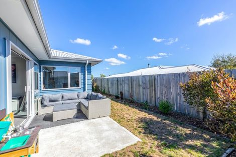 Photo of property in 8 Peter Tapp Way, Wainuiomata, Lower Hutt, 5014