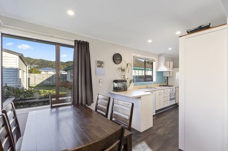 Photo of property in 312 Stokes Valley Road, Stokes Valley, Lower Hutt, 5019