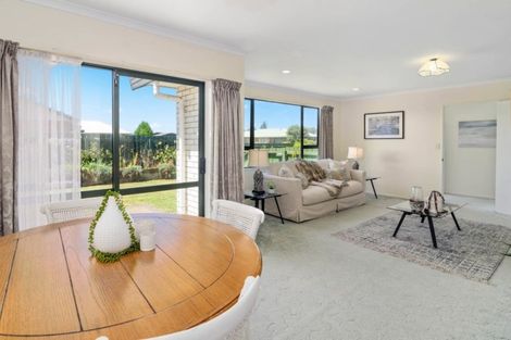 Photo of property in 5 Ashmore Place, Fairy Springs, Rotorua, 3015