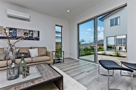 Photo of property in 44 Butler Stoney Crescent, Silverdale, 0932