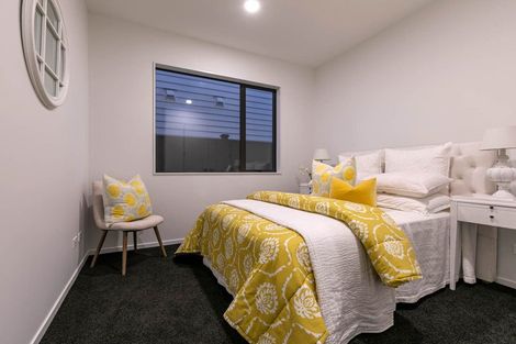 Photo of property in 2 Paparahi Place, Wainui, Silverdale, 0992