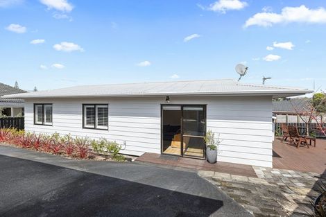 Photo of property in 1/13 Matipo Road, Te Atatu Peninsula, Auckland, 0610