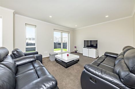 Photo of property in 31 Bellbird Street, Papakura, 2110