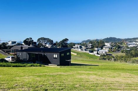 Photo of property in 5 Blue Moon Rise, Langs Beach, 0582