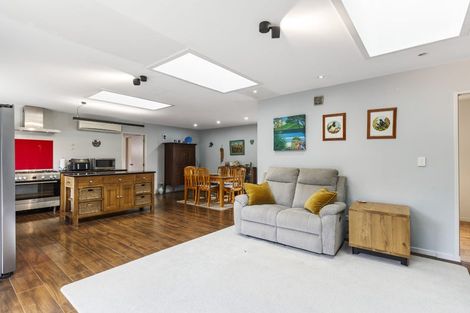 Photo of property in 89 Shakespear Road, Army Bay, Whangaparaoa, 0930