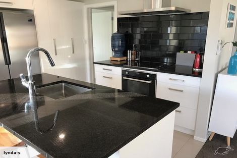 Photo of property in 29 Feist Street, Carterton, 5713