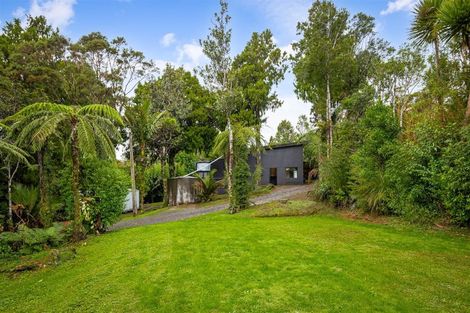 Photo of property in 6 Tawari Road, Henderson Valley, Auckland, 0612