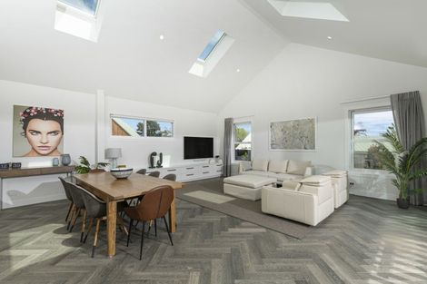 Photo of property in 2c Roland Road, Greenhithe, Auckland, 0632