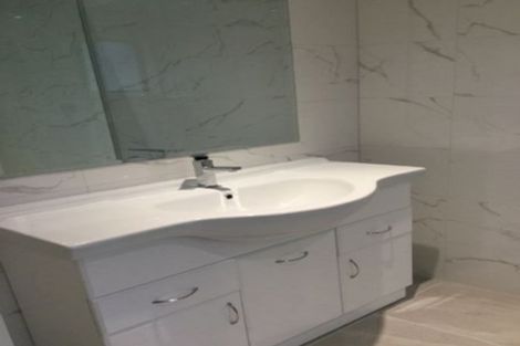 Photo of property in 1/43 Masterton Road, Rothesay Bay, Auckland, 0630