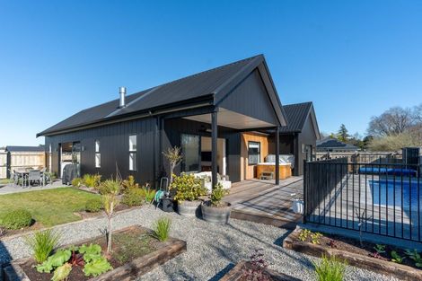 Photo of property in 42 Orchard Road, Greytown, 5712