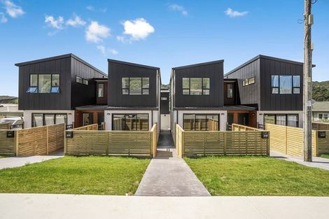 Photo of property in 8/27 Main Road, Wainuiomata, Lower Hutt, 5014