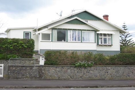 Photo of property in 33 Cutfield Road, New Plymouth, 4310