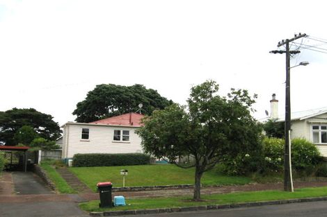 Photo of property in 8 Rama Road, Point Chevalier, Auckland, 1022