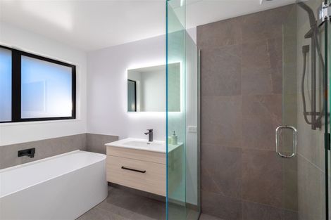 Photo of property in 656a Barbadoes Street, Edgeware, Christchurch, 8013