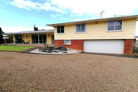 Photo of property in 15 Saint Johns Avenue, Tuakau, 2121