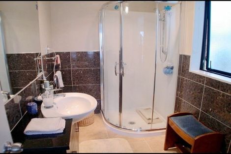 Photo of property in 60a Leafield Crescent, Henderson, Auckland, 0612