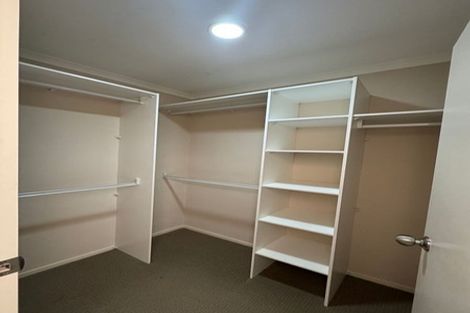 Photo of property in 2 Oakhurst Avenue, Flat Bush, Auckland, 2019