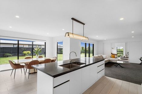 Photo of property in 1 Challow Court, Rolleston, 7615