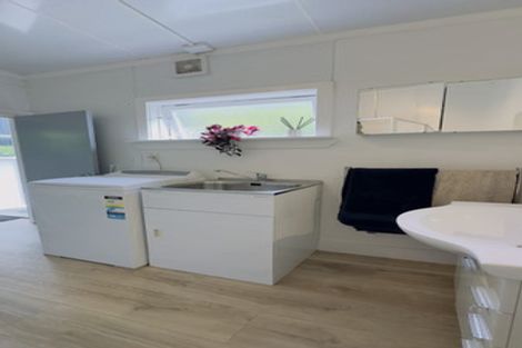 Photo of property in 1/72 Derwent Street, Island Bay, Wellington, 6023