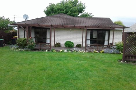 Photo of property in 18 Regency Crescent, Redwood, Christchurch, 8051